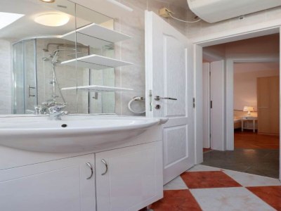 Apartment Schöne Wohnung in Dramalj mit Balkon/Terrasse - Features photo 13