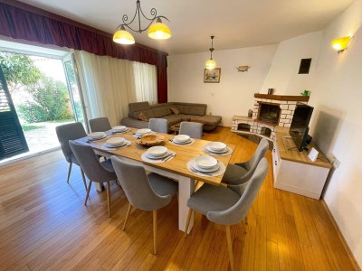 Holiday house Villa with pool near Adriatic Coast - Features photo 19