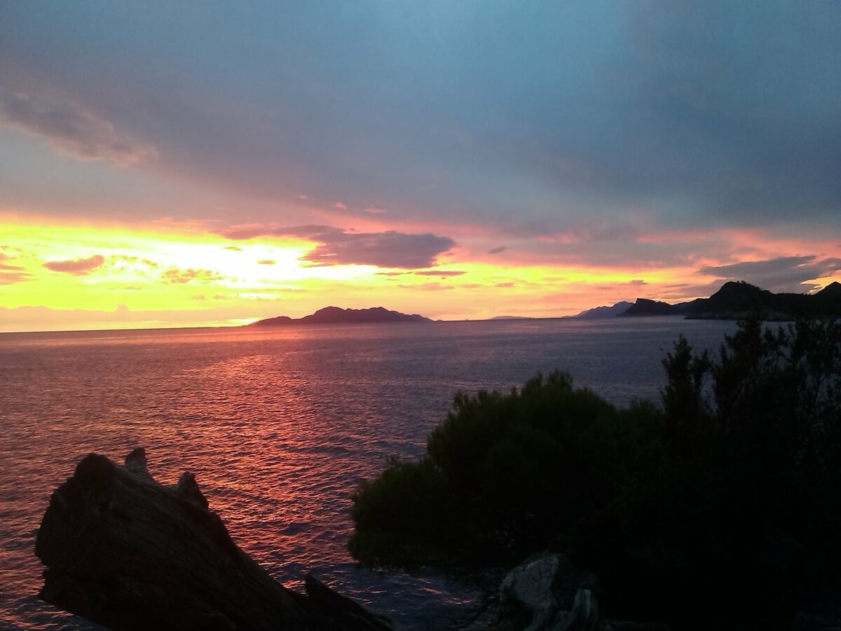 Apartment Courtyard Stay in Town - Outdoor photo 2