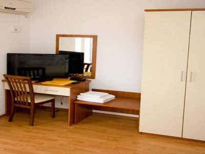 Apartment Sea-View Retreat in Celina - Features photo 31