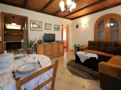 Apartment Einladendes Apartment in Tribalj mit Garten - Features photo 11