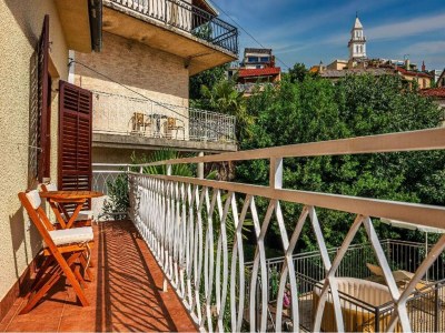 Holiday house Geschmackvolles Ferienhaus in Grizane mit Whirlpool - Outdoor photo 2