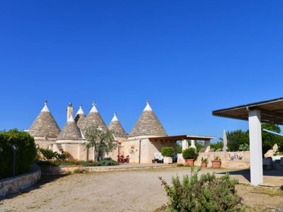 Holiday park Trulli in Valle d'Itra mit Pool und Aussicht - Outdoor photo 20