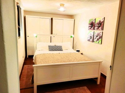 Apartment Just Restored close to Franklin College and Lugano - Features photo 12