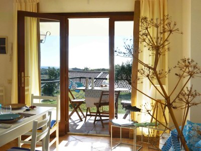 Holiday house Chia Homes - Panoramic three-room apartment with sea - Features photo 4