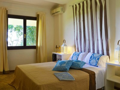 Holiday house Chia Homes - Panoramic three-room apartment with sea - Features photo 9