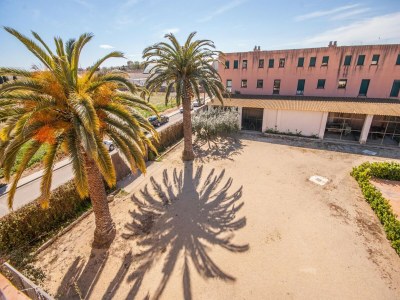 Villa Holiday Home in St Pere Pescador with Pool - Outdoor photo 8