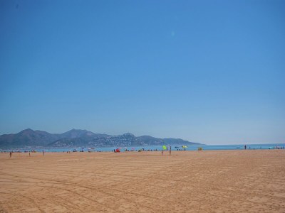 Villa Holiday Home in St Pere Pescador with Pool - Environment photo 34