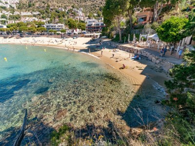 Villa Holiday Home in St Pere Pescador with Pool - Environment photo 38
