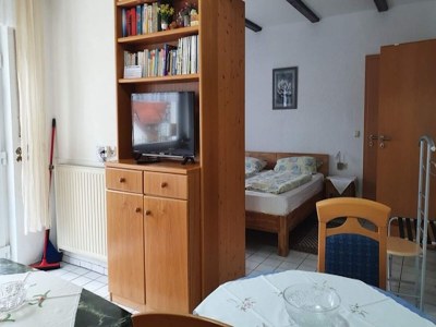 Apartment Schöne Ferienwohnung mit Terrasse in Homberg - Features photo 15