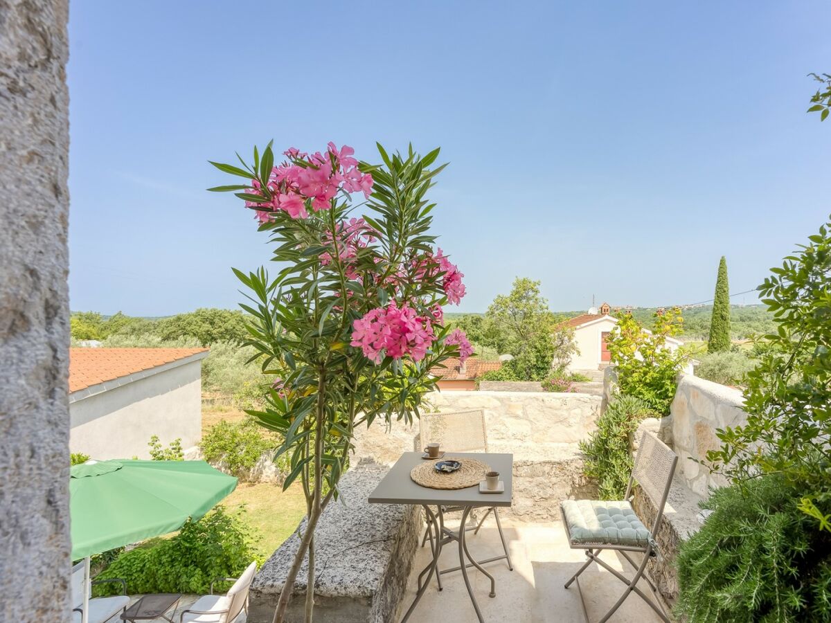 Apartment Studio Jana with Balcony