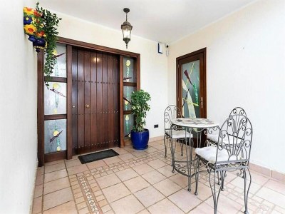 Villa Belvilla by OYO Villa in Adeje in Tenerife South - Villa