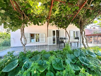 Apartment Studio Ugrin with Terrace - Outdoor photo 6