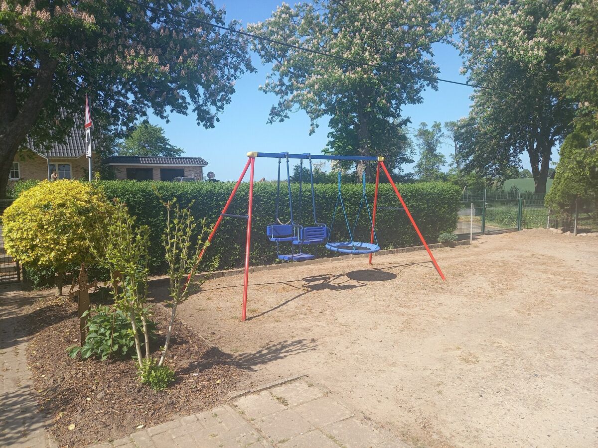 Apartment Schöne Zweizimmer-Ferienwohnung mit Pool im Garten - Outdoor photo 2