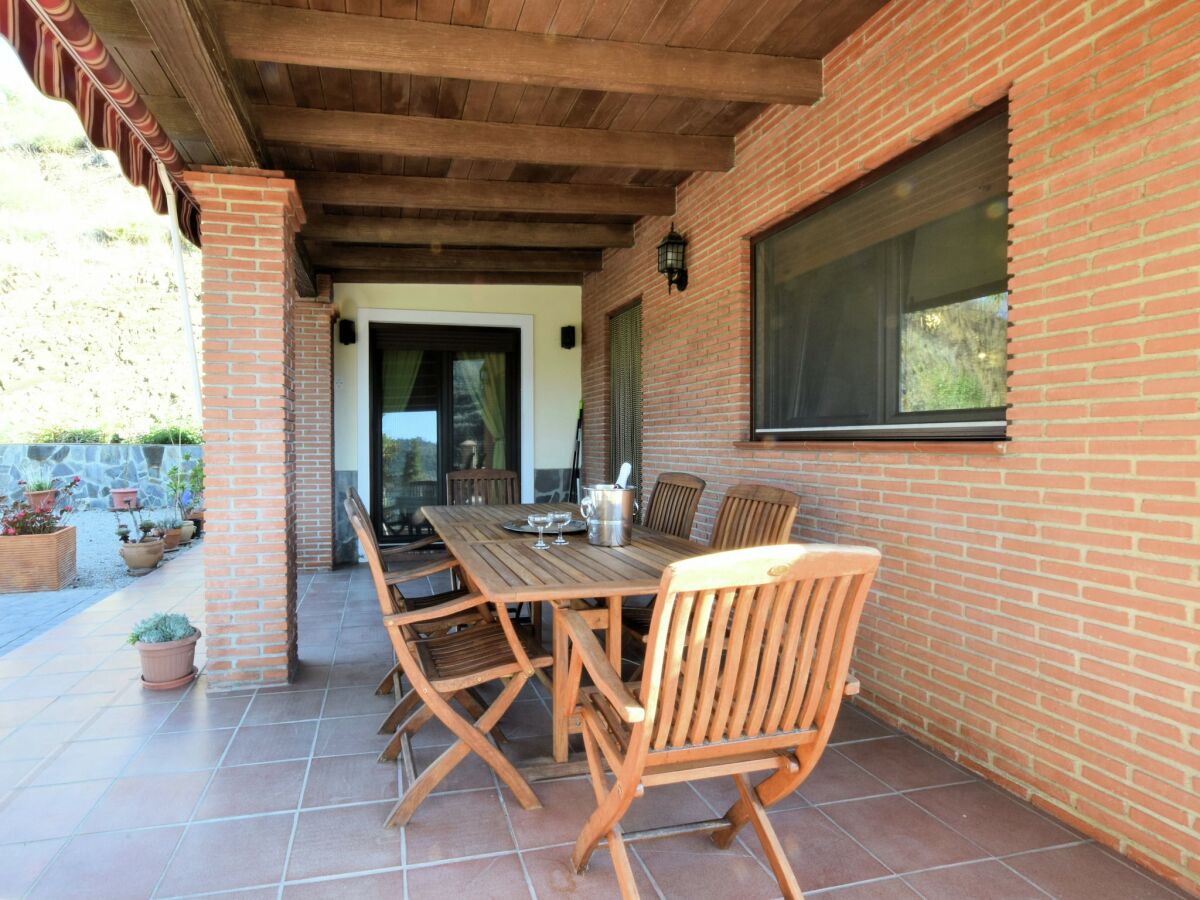 Villa Luxuriöse Villa mit privatem Pool in Sayalonga - Outdoor photo 2