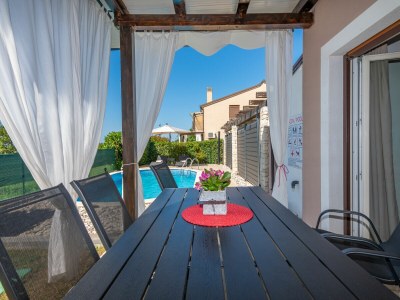 Holiday apartment Villa Ugrin - Outdoor photo 8