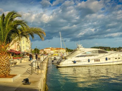 Holiday apartment Villa Ugrin - Environment photo 32