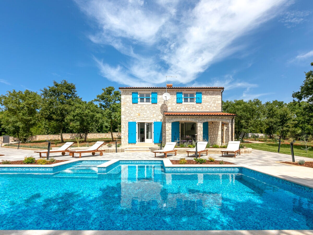 Villa Irena Funtana with pool