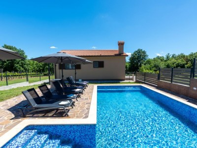 Holiday house Cerovci - Outdoor photo 9