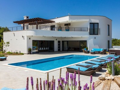 Villa Villa Ladominika in Juršići - Villa