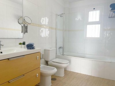 Apartment Belvilla by OYO Apartment in Arona - Features photo 21