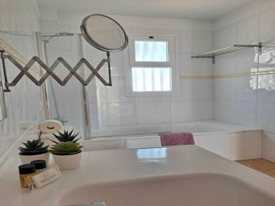 Apartment Belvilla by OYO Apartment in Arona - Features photo 25