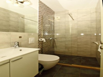 Apartment Apartment Dubreta mit Balkon - Features photo 13