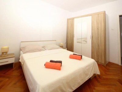 Apartment Apartment Dubreta mit Balkon - Features photo 16