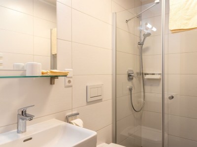 Apartment Apartment mit Balkon und seitlichem Bergblick - Features photo 20