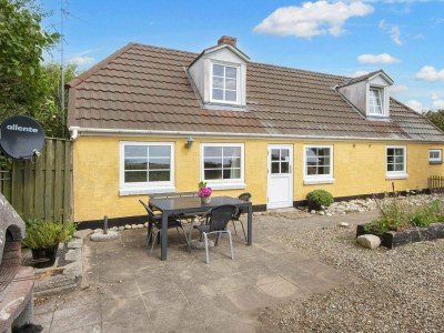 Holiday house 6 person holiday home in Ringkøbing-By Traum - Holiday house