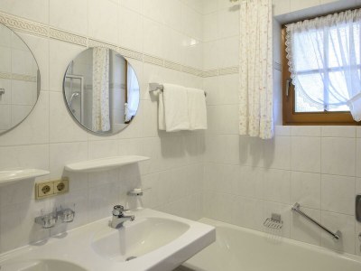 Apartment Wohnung 1 - Alpenrose - Features photo 37