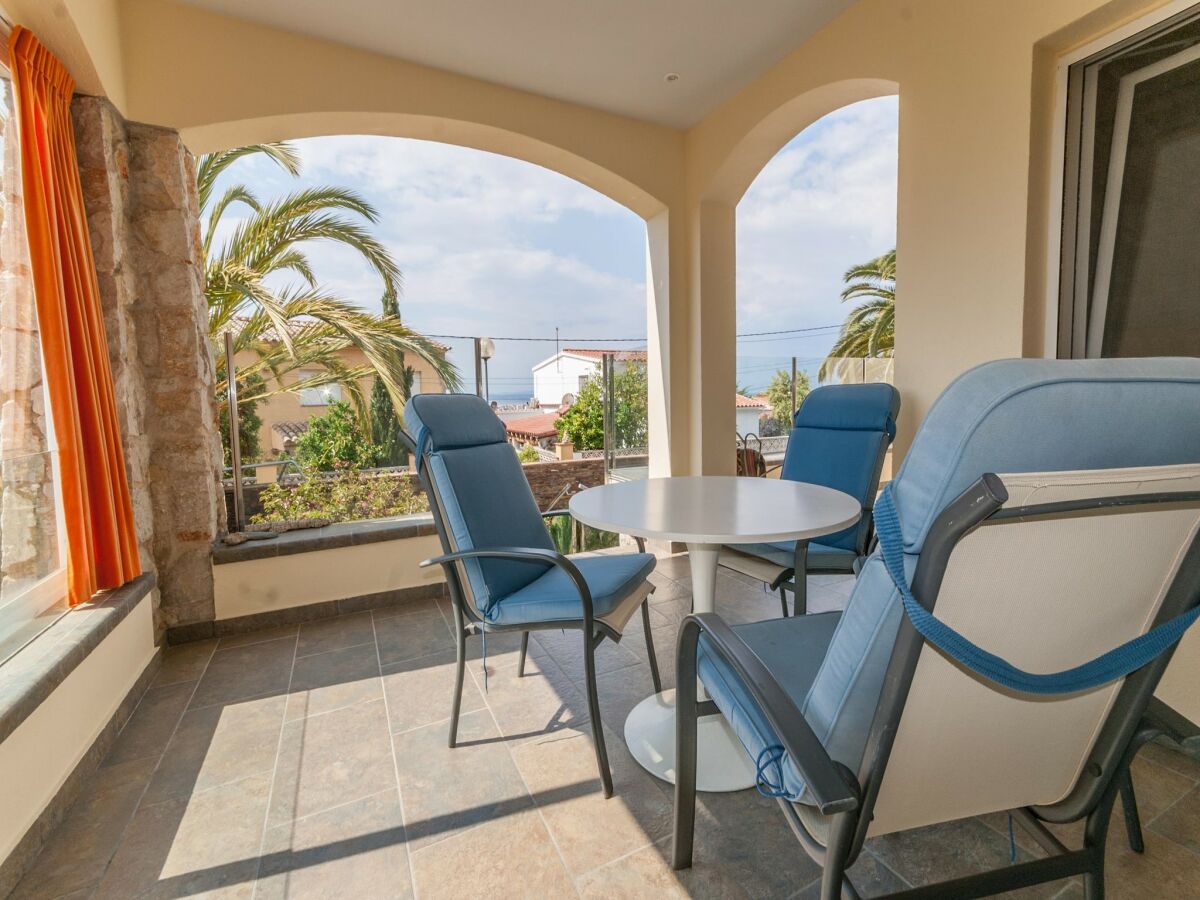 Villa Coastal Villa with Garden - Outdoor photo 4