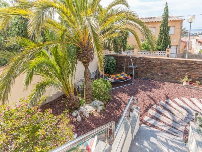 Villa Coastal Villa with Garden - Outdoor photo 11