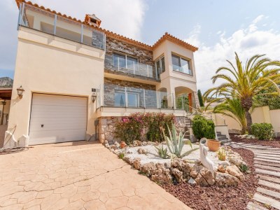 Villa Coastal Villa with Garden - Outdoor photo 13