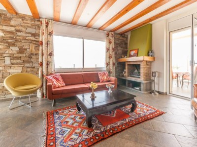 Villa Coastal Villa with Garden - Features photo 31