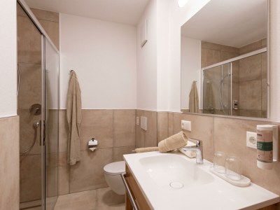 Apartment Apartment "Bergrundblick", 2-4 P., Du/WC, Balkon - Features photo 14