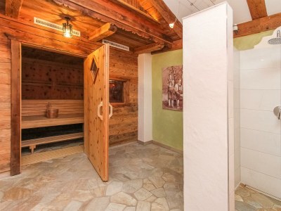 Holiday room Bauernkammer, Dusche und Badewanne, poolseitig - Outdoor photo 11