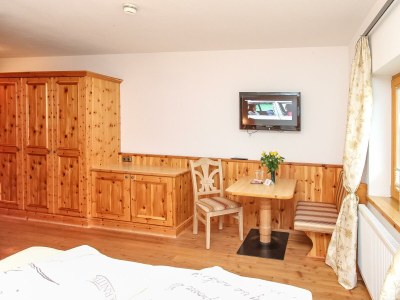 Holiday room Zirbenzimmer, Dusche und WC, nordseitig - Features photo 29