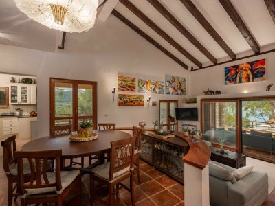 Villa Villa Barotul with pool - Features photo 42