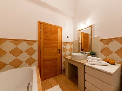 Villa Villa Barotul with pool - Features photo 57