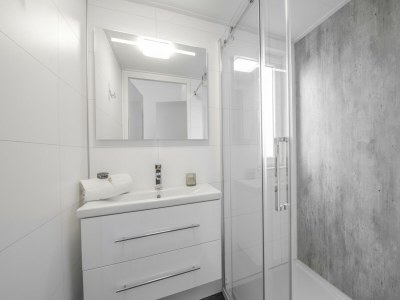 Holiday park Chalet in Zeeland with Sauna by the Water - Features photo 8