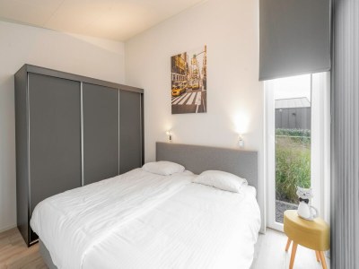 Holiday park Chalet in Zeeland with Sauna by the Water - Features photo 16