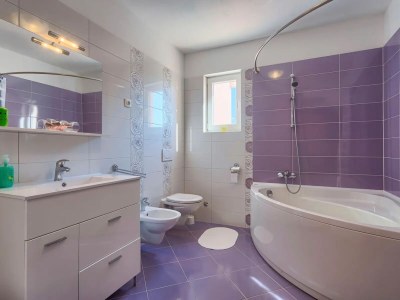 Villa Villa mit heated pool, sauna, fitness,... - Features photo 32