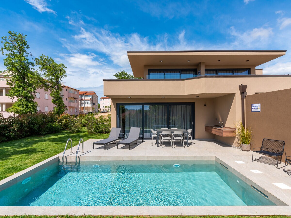 Holiday apartment Villa Querchus with private pool 7 - Outdoor photo 2