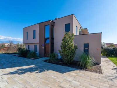 Holiday apartment Villa Querchus with private pool 7 - Outdoor photo 8