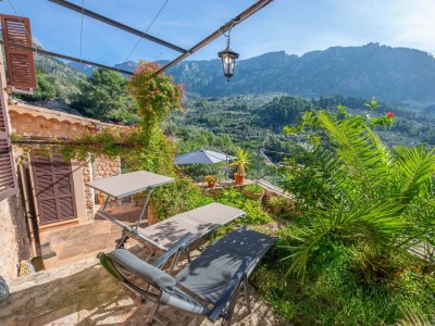 Holiday house SA TEULERA (FORNALUTX) - Outdoor photo 2