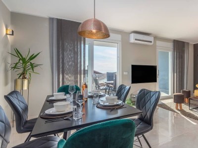 Holiday house Penthouse Karpinjan - Features photo 9