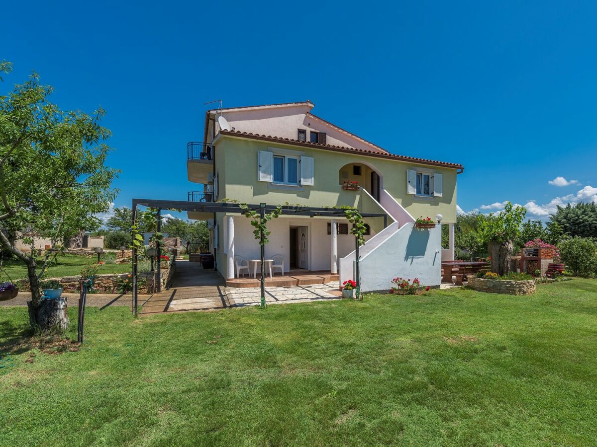 Apartment Apartments Stanko Fazana  - Spacious Apartment Stanko A6 with Balcony - Outdoor photo 5