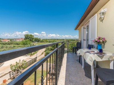 Apartment Apartments Stanko Fazana  - Spacious Apartment Stanko A6 with Balcony in Fazana - Apartment