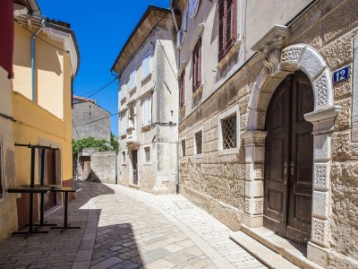 Apartment Old Town Apartment with Sea View in Poreč in Porec - Apartment